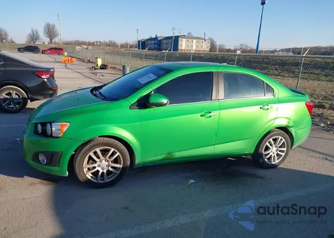 2014 Chevrolet Sonic Lt Auto z USA, uszkodzony, nr VIN 1G1JC5SH9E4233072